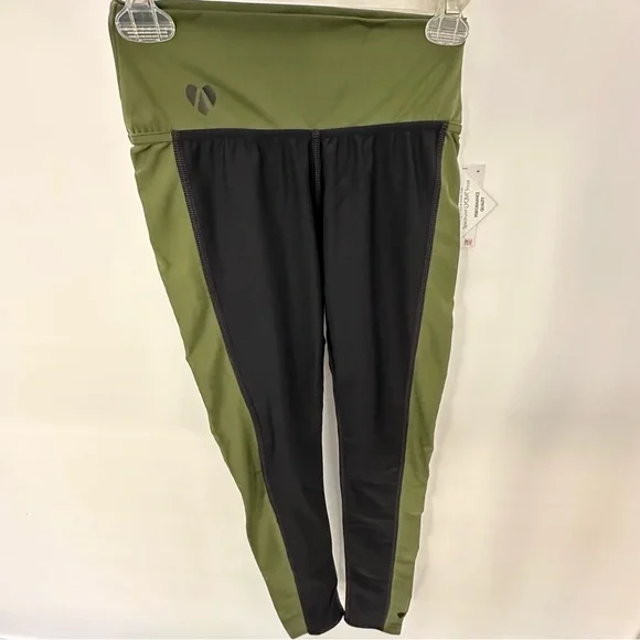 Mahiku Activewear Hawaii - Active Scrunch Yoga Workout Leggings - Picture 4 of 8